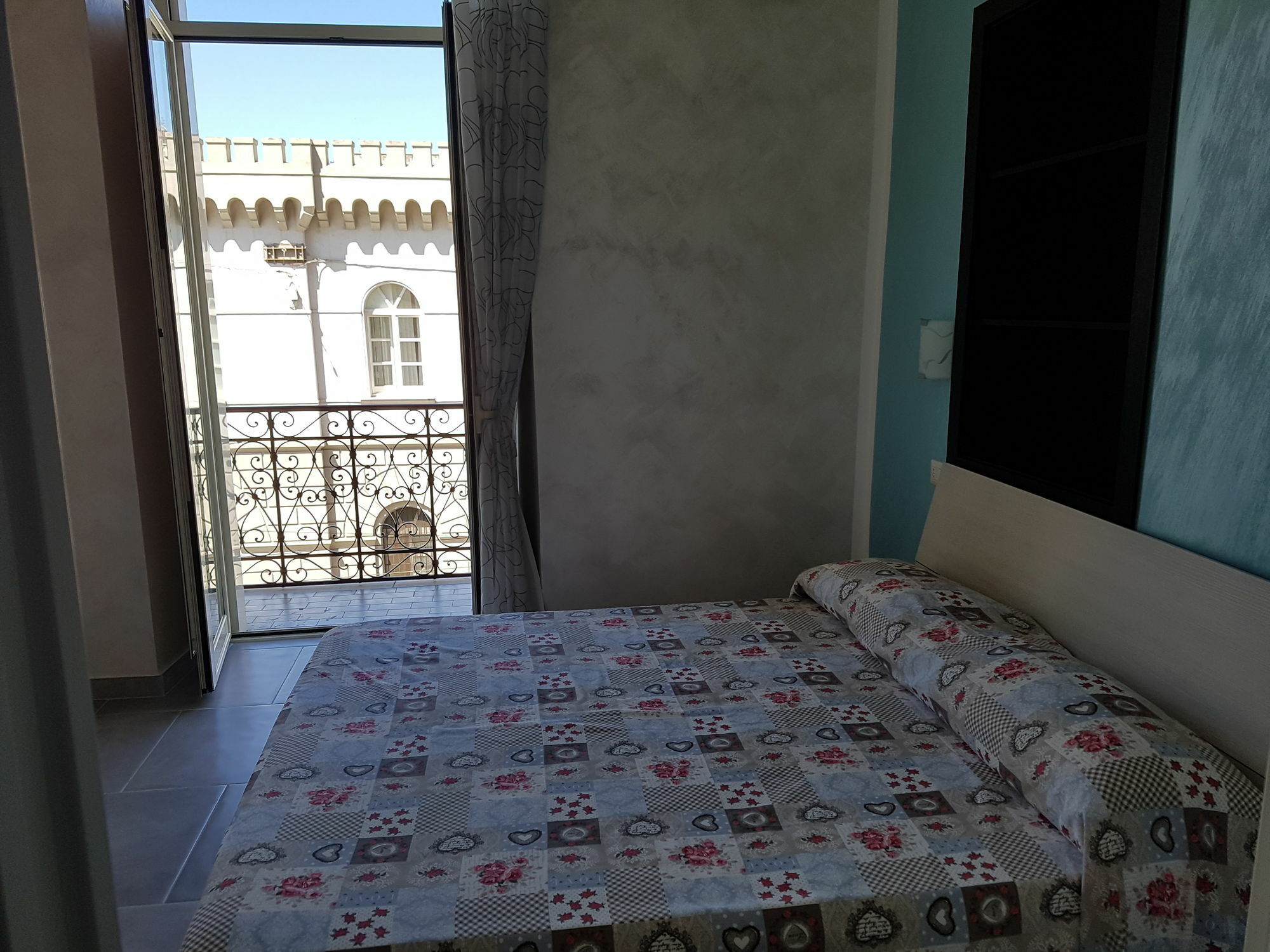 Le Torri Aragonesi Bed & Breakfast Naples Exterior photo